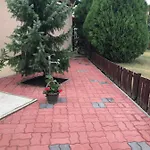 Mandi * Veresegyház