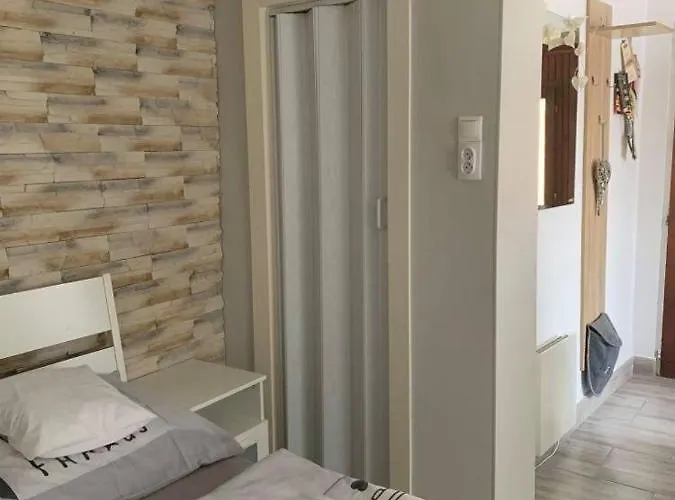 Mandi شقة Veresegyház